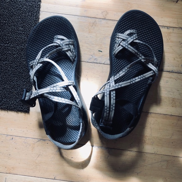 Grey and white chacos - Picture 3 of 3
